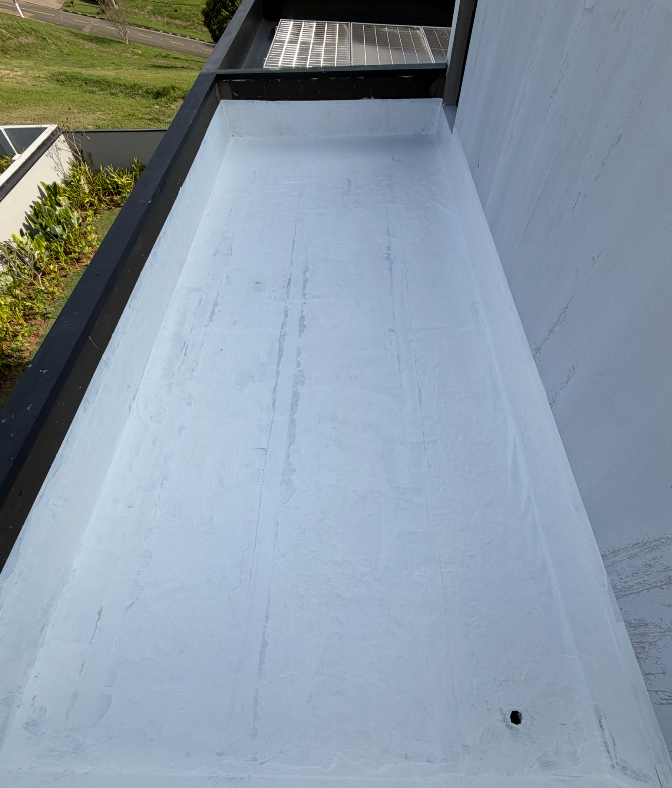 Vista da área com ponto de drenagem, sem detalhe do flange instalado